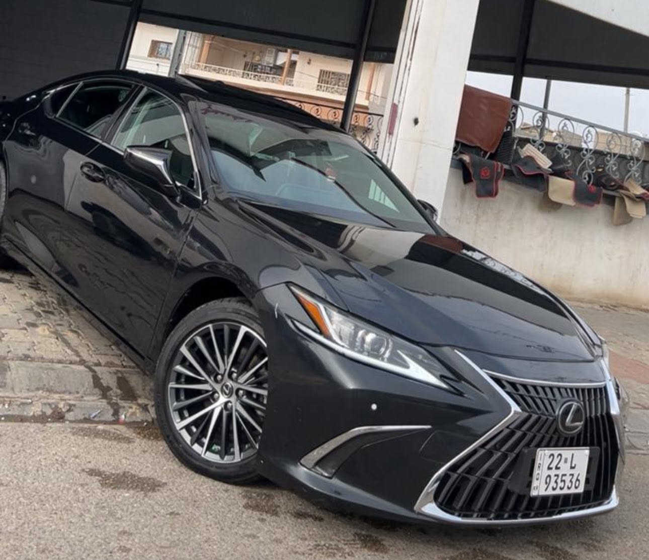 لكزس es 350 /2023
مواصفات 1/1
ضرر قطعتين 
سعر 318 وبي مجال(مو تجي تكلي اختها ب 290 هاي مو هايبرد)
***********
