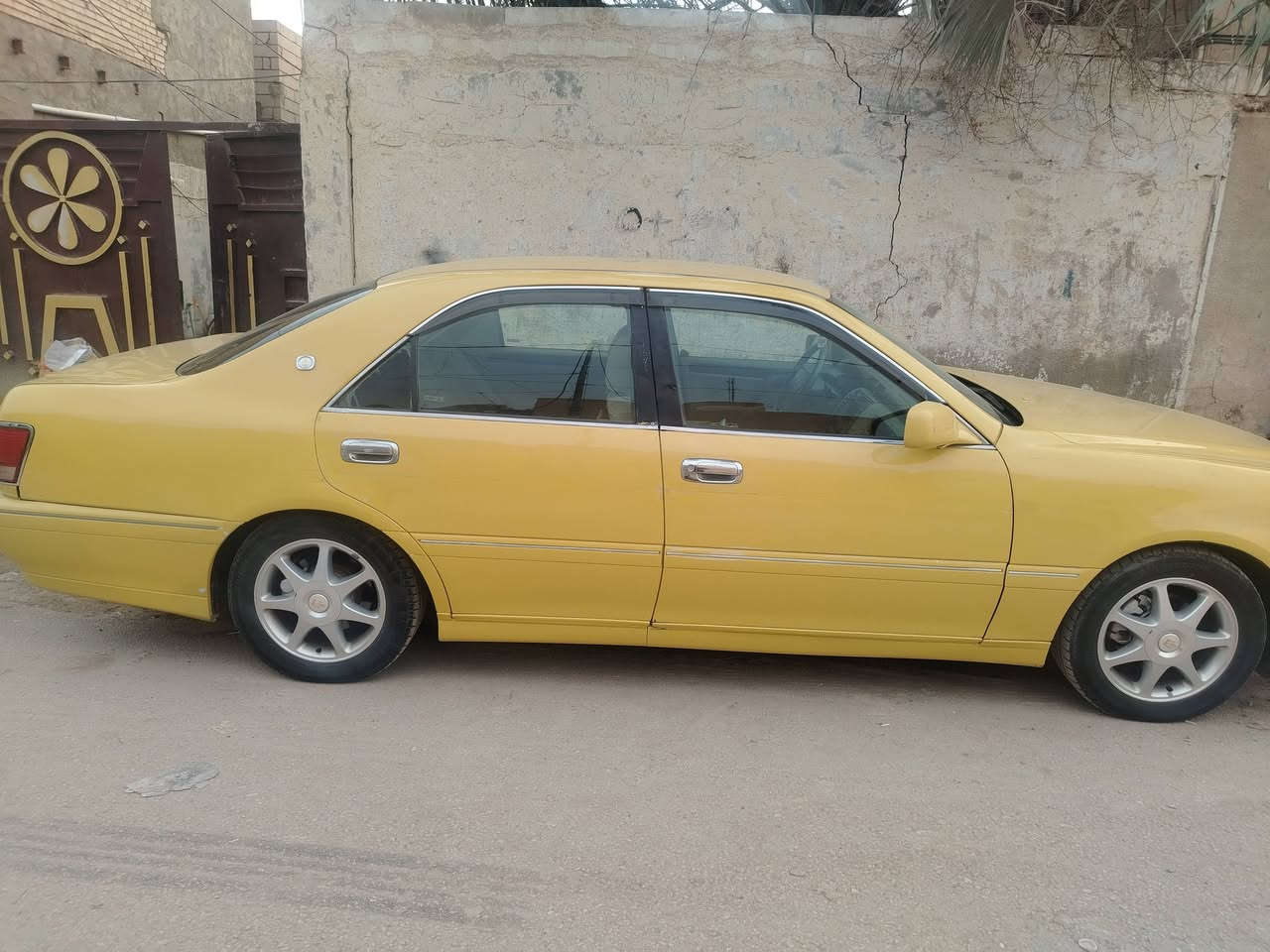 سياره ملكه عارضه 65بيه كصه قماره وما مسجله وعليه كمرك 10اوراق وينزل من سعره 10اوراق مال كمرك مكينه vvt تبريد ثلج +شاشتين وكامره بكك +سياره مرتبهه🦅


**إذا كنت صاحب هذا الإعلان وتريد حذفه لأي سبب، رجاءا أرسل رسالة إلى الدعم الفني**