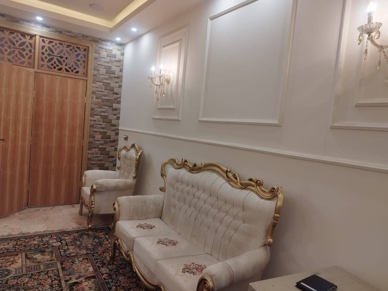 🏡 بيت للبيع – حي الصحة
📍 الموقع: حي الصحة، قرب صيدلية زهراء الوطيفي
📐 المساحة: 200 متر
🏠 المواصفات:
4 غرف نوم (غرفة بالطابق الأرضي + 3 بالطابق العلوي). استقبال. مطبخ. صحيات. كلدور

سند زراعي (سند 25)
قريب من الشارع العام

📞 للاستفسار والتواصل:

 *********** 

✨ بيت مرتب بموقع ممتاز وقريب من الخدمات، فرصة حلوة للسكن أو الاستثمار
#عقارات #بيع_بيوت #حي_الصحة #فرص_عقارية #استثمار #بيت_للبيع
