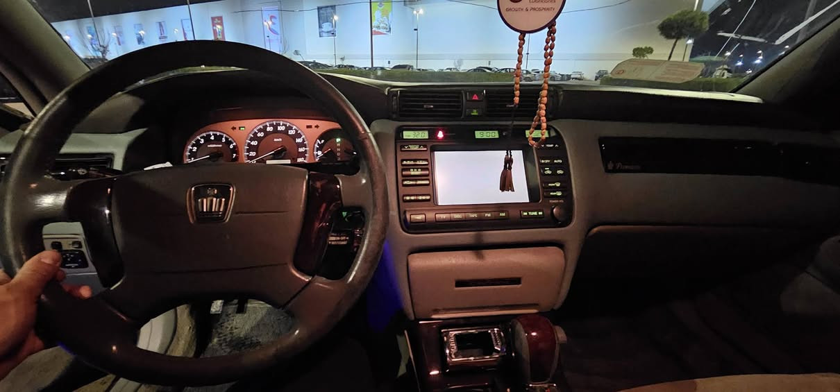 مەلیکە بڕاوە لۆک ١٣٩ هەزار ڕۆشتووە d4 بچووک
(بێ بۆیاخ) تەنها شوێن مووسەکانی بۆیاخە
٣٨ وەرەقە و مەجالێکی برایانە
دوو دوگمە 
پەردە و پاوەر 
تەبرید و گەرمی بە شەرت 
٤ کوشن کارەبا
شاشە 
تحدید سرعە 
بێ مەسرەف بێ تەقەو ڕەقە 
سەیارەی ماڵە هی مەعرەز نیە هیچ مەسرەفی تیا نیە 
لە سلێمانیم 
قیست و قەرز و گۆڕینەوە ناکەم السليمانية, العراق


**إذا كنت صاحب هذا الإعلان وتريد حذفه لأي سبب، رجاءا أرسل رسالة إلى الدعم الفني**