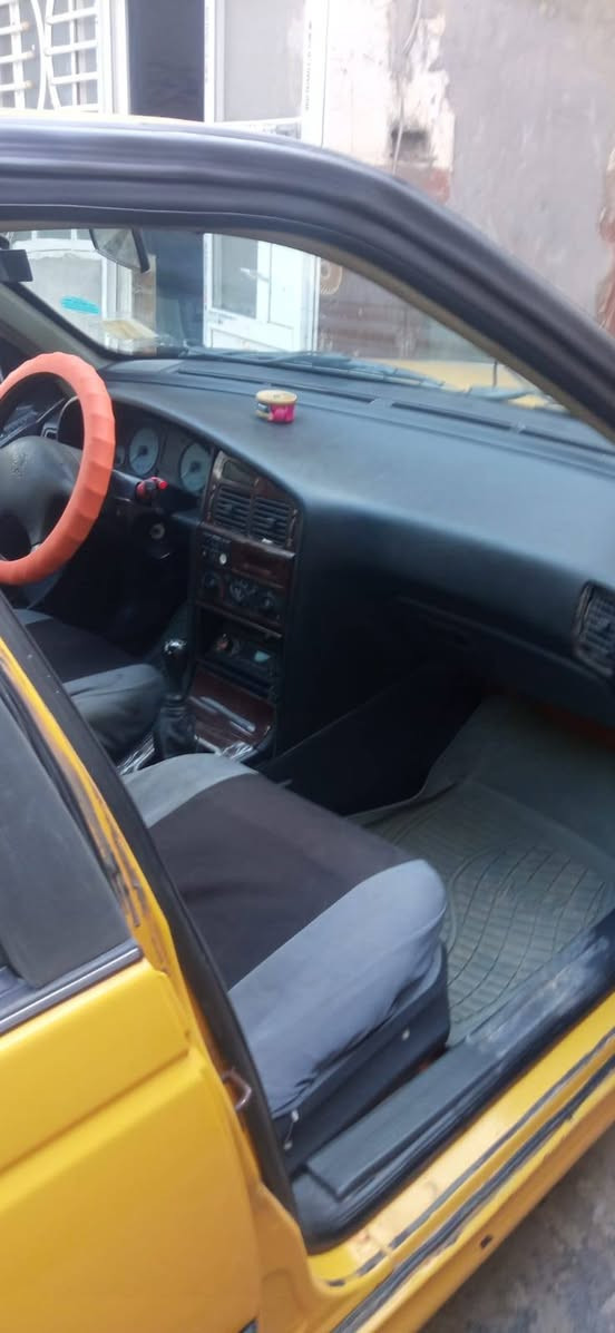 سلام عليكم بيجو بارص 2015مكفوله كفاله عامه بيع ومراوس حسب القناعه اتصال ***********مكانها الحله
