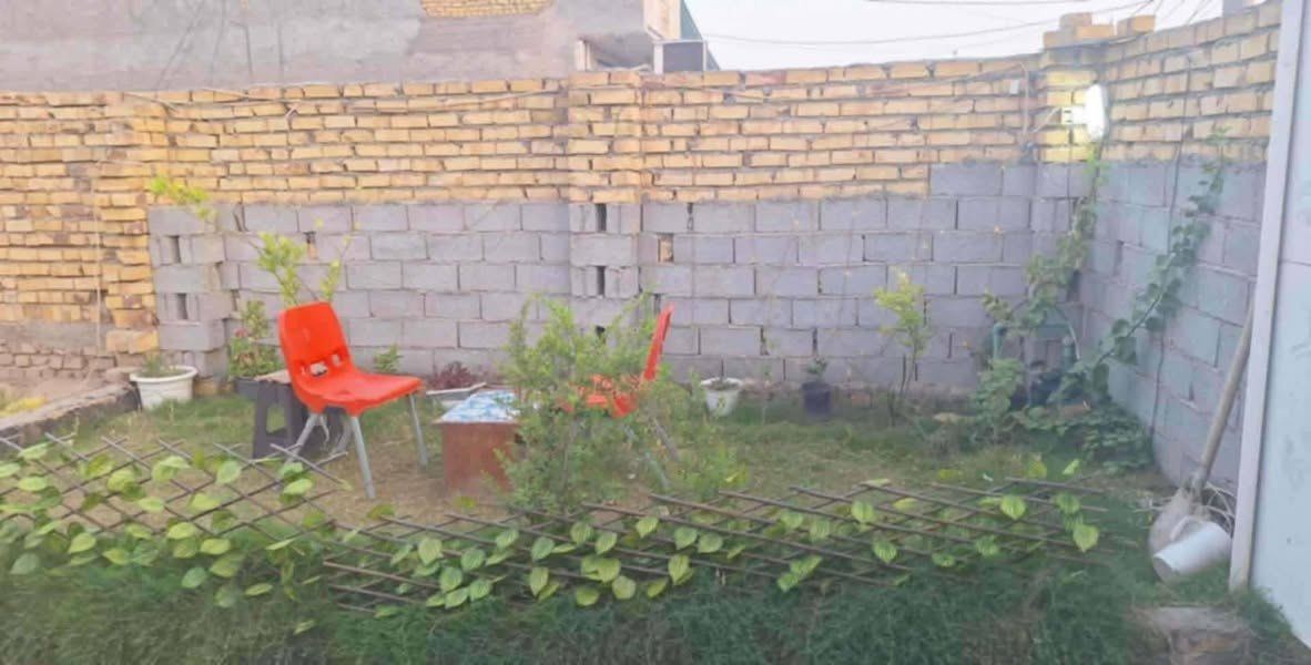 بيع منزل (طابو زراعي - سند 25) في الحلة
​المساحة: 250 متر مربع.
​نوع السند: طابو زراعي (سند 25).
​عرض الشارع: 10 متر.
​سنة البناء: 2022.
​الموقع: الحلة، بكرلي، قرب جامع سلمان المحمدي (القطع برتو).
​المواصفات الفنية والخدمات
​الخدمات: كامل الخدمات (ماء، كهرباء، مجاري).
​الأساس والبناء: رفت (60 \times 50) صب مركزي، طابوق درجة أولى.
​النواقص: يحتاج إتمام الصالة والمطبخ.
​السعر
​السعر المطلوب: 80 مليون دينار عراقي.


**إذا كنت صاحب هذا الإعلان وتريد حذفه لأي سبب، رجاءا أرسل رسالة إلى الدعم الفني**