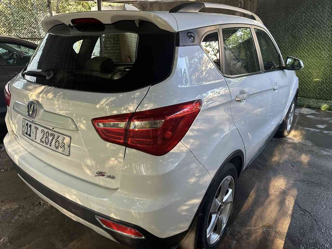 للبيع فقط شانجان CS 35 موديل 2019  ماشيه 71 الف حره بأسمي موجوده في بغداد الكاظميه مكفوله كفاله عامه بدون صبغ بدون بارد  بدون خياس...اخت الجديده  تبريد ثلج  السياره جاهزه ومابيها اي نقص رقم جديد...فقط ببها طخه  صغيره بالدعاميه بدون دوخل ومصلحه وما مصبوغه موضحه بالصور عدا هاي بعد كلشي مابيها... سعرها 115 وبيها شويه مجال 
للاتصال ***********
