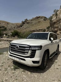اخوان تيوتا لاندكروزر Gxr ساز ام الضمان اصل تنفس طبيعي  موديل 2022  عل...