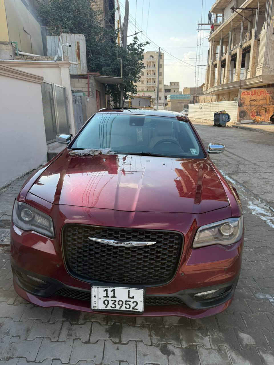 للبيع c300اوباما موديل 2018 رقم بغداد فول مواصفات بيها بس الجاملغات الأمامية صبغ الباقي كفاله مكاني البصره السعر 220 رقم الهاتف ***********
