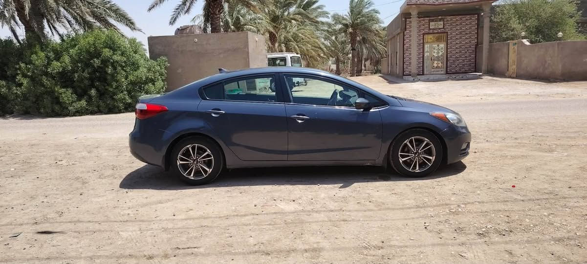 السلام عليكم اخوان
سياره فورتي 2016 حره رقم مثنى بسمي السياره جديده كلش
محرك 2000 دوش المكان السماوه السعر 120 وبيه مجال
الاستفسار *********** السماوا, المثنى
