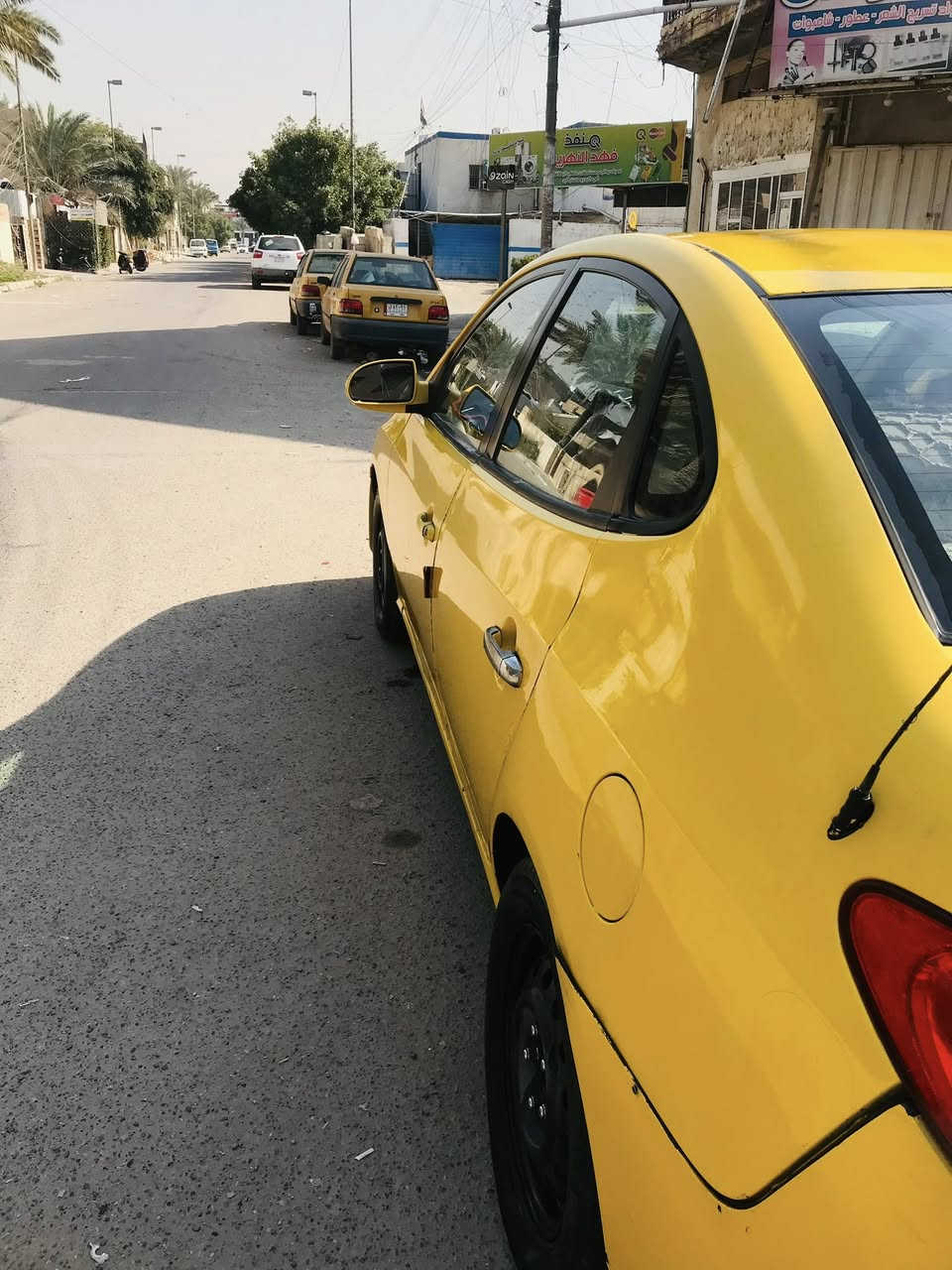 سلام عليكم ورحمة الله
للبيع النترا 2007 وارد امريكي مكينه 2000
حادث جاملغ ايمن سياره نضيفه ومرتبه على ايدي
تايرات جدد كير مكينه مكفولات صدر نعمة من الله 
السياره ماتصرف عليها ربع اشغل وتطلع بيه على باب الله 
الرقم مالتها احمر صدامي الغرامات والهيئه عليه وسياره بااسمي تحويل شوكت مايعجبك 
السعر 85 ورقه لي يعجبه سعر يجي ويفحص وبي خير ويدلل 
وبيها مجال للشراي معاجبك سعر لااتكسر واعبر ورحمه الله والديك
السياره مكانها بغداد البلديات 
***********
