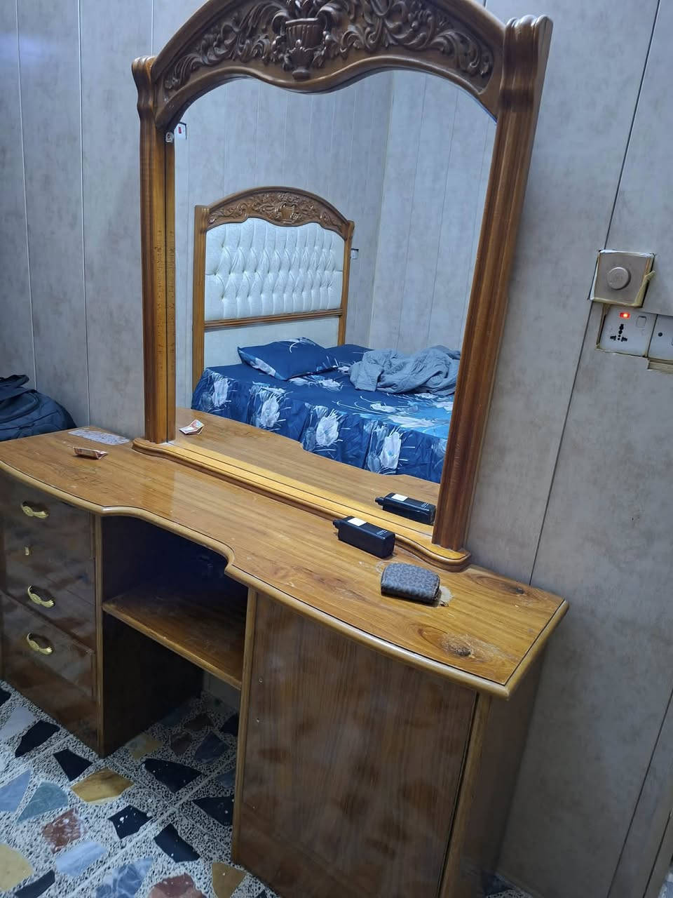 رفه نوم أخشاب عراقي للبيع اخت الجديدة للاستفسار خاص مكاني. بغداد


**إذا كنت صاحب هذا الإعلان وتريد حذفه لأي سبب، رجاءا أرسل رسالة إلى الدعم الفني**
