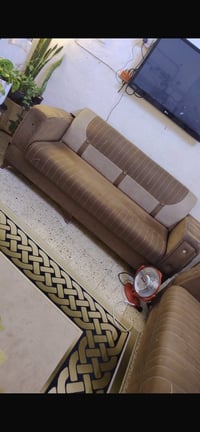 تخم • صوفا • قاهره دلفيه