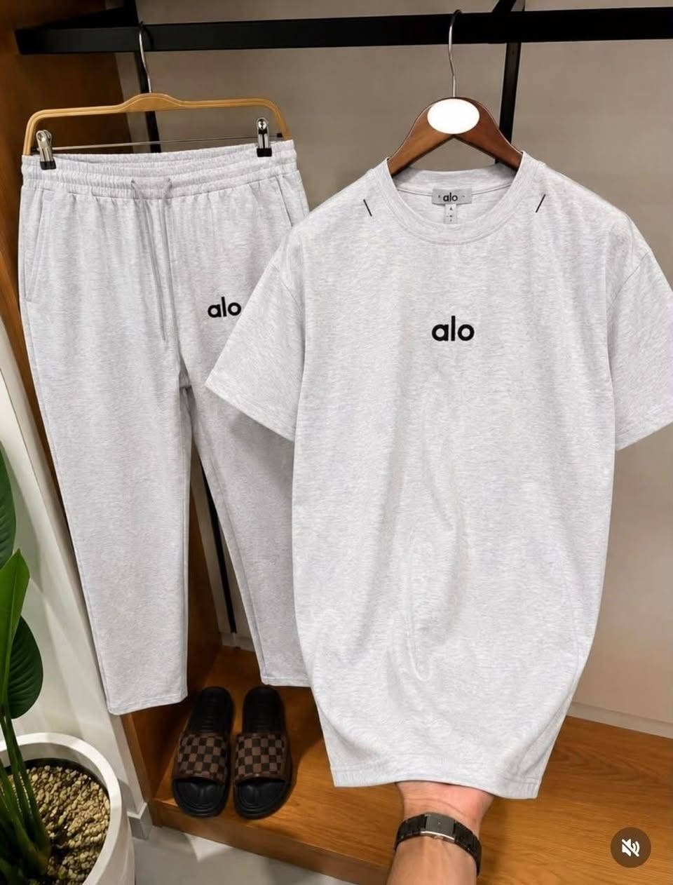 ترند الموسم  🇨🇳 تراك سوت alo
قياسات  xL - 2xL - 3xL - 4xL
الشد 12 قطعة 3 الوان ب270 الف

القطعة ب22,5 الف


**إذا كنت صاحب هذا الإعلان وتريد حذفه لأي سبب، رجاءا أرسل رسالة إلى الدعم الفني**