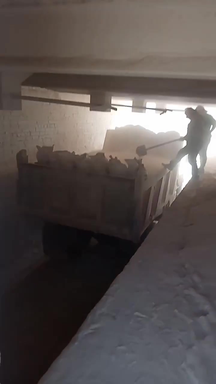 يوجد لدينا جص الفلوجة الكرمة الجزيرة، جص درجة اولى على الفحص، يصلك كامل عمال مع كواني تفريق من الطابق الارضي الى الطابق الثالث حسب الطلب، ونتعامل بمصداقية ونتميز بالدقة وسرعة العمل، ونوعية الجص والكمية من يريد الشراء الإتصال على الأرقام التالي*********** //40 كونيه جيب 50 /60

