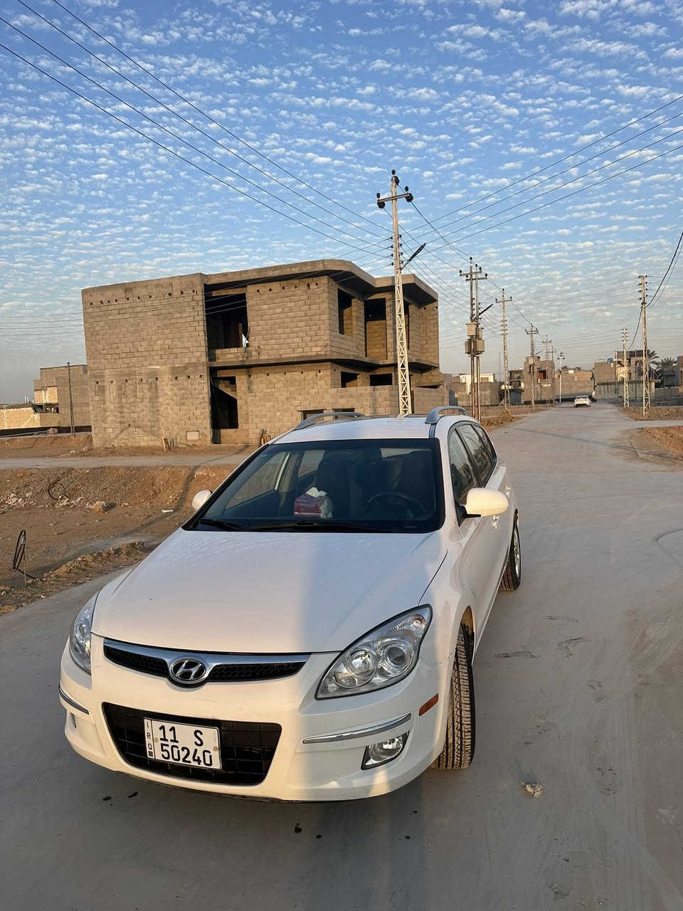 سلام عليكم النترا هونداي محرك دوش  2000 وارد امريكي  بيها قطعه واحده بدون صبغ  موديل 2011 المكان ديالى بعقوبه السعر 105 وبيها مجال للاستفسار ***********
