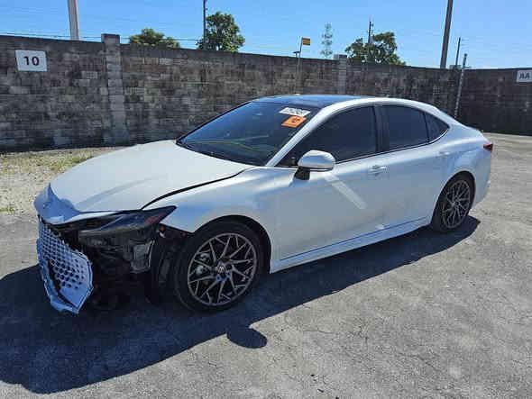 #اعلان_مزاد
نوع السيارة : 2025 TOYOTA CAMRY XSE
حجم المحرك : 4 سلندر 2.5
تاريخ المزايدة: الثلاثاء  2025/12/2
وقت مزاد السياره : 05:30 مساءا
مدة وصول السيارة : من 55 الى 70 يوم 
سعر السيارة : حسب تاريخ المزايدة المذكور اعلاه
الضرر والمواصفات : حسب الصور المرفقة
نود اعلامكم ان ما ينشر على صفحتنا هو نموذج بسيط من سيارات المزاد
للمزيد من المعلومات يرجى الحضور الساعة الخامسة والنصف مساءآ الى مقر الشركة الكائن في بغداد-زيونة-شارع الربيعي-مجمع الشراع التجاري
المبيعات : ***********
***********
رابط كروب على الواتساب: 
https://chat.whatsapp.com/IIc5i1wAskBIlIJ3GtWp2h
