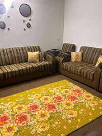 تخم • ١٠ مقاعد • نضيف