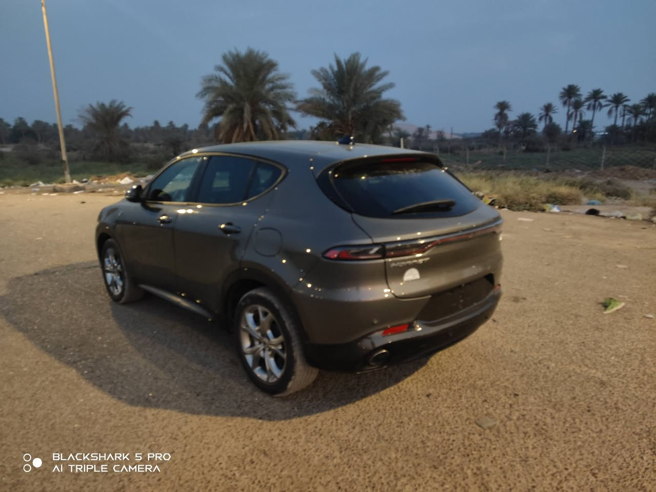 بعد التحيه والسلام 

🔥 للبيع فقط – دودج هورنت R/T موديل 2024 🔥

💎 سيارة رياضية هجينة (Plug-in Hybrid) تجمع بين القوة، الأداء، والاقتصاد في استهلاك الوقود.

✅ المواصفات:
• موديل: 2024
• الفئة: R/T
• محرك 1.3 لتر تيربو + محرك كهربائي (Plug-in Hybrid)
• قوة 288 حصان
• دفع رباعي AWD
• ناقل حركة أوتوماتيك 6 سرعات
• ممشى: 35,000 ميل
• اللون الخارجي: ذهبي شمباني
• الداخلية: أسود

🌟 المواصفات :
• شاشة عدادات رقمية 12.3 إنش
• شاشة معلومات وترفيه 10.25 إنش
• Apple CarPlay وAndroid Auto لاسلكي
• تشغيل بصمة مع مفتاح ذكي
• مثبت سرعة متكيف (Adaptive Cruise Control)
• تحذير مغادرة المسار مع المساعدة على البقاء داخله
• مراقبة النقطة العمياء
• نظام الكبح التلقائي للطوارئ
• كاميرا خلفية
• حساسات اصطفاف
• مكيف أوتوماتيك ثنائي المناطق
• مقاعد رياضية
• أنظمة قيادة متعددة (Hybrid / Electric / Sport / E-Save)
• نظام PowerShot لزيادة الأداء عند التسارع
• مصابيح LED كاملة
• جنوط رياضية ألمنيوم

📌 حالة السيارة:
✔️ صور الحادث مرفقه بالمنشور 
✔️ الضرر تعديل بارد بسيط في الجاملغ الأيمن مع تبديل دعاميه اصليه 
✔️ صبغ فقط الدعاميه الاماميه 

✔️ السيارة جاهزة ولا تحتاج أي مصروف.

📄 :
• رقم بغداد وباسمي مباشرة.
• الموقع: بابل – الحلة – مركز المدينة.

💰 السعر: 16500 دولار
قابل للتفاوض بالمعقول بعد المعاينة.

📞 للاستفسار  اتصل أو الواتساب:
📞 ***********
📞 ***********

@إشارة
