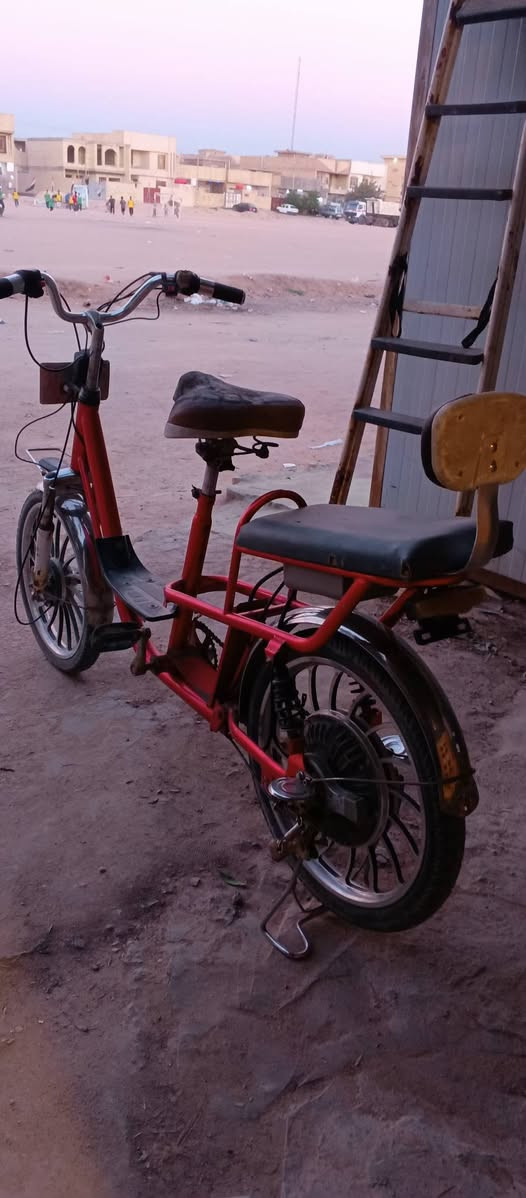 بايسكل شحن نضيف فول نضافة مكفول من كلشي ناقصة بس بطارية/ العنوان: كربلاء المقدسة شارع طارق الخيكاني قرب محطة وقود ارض كربلاء السعر 50الف قفل قفل/رقم الهاتف ***********
