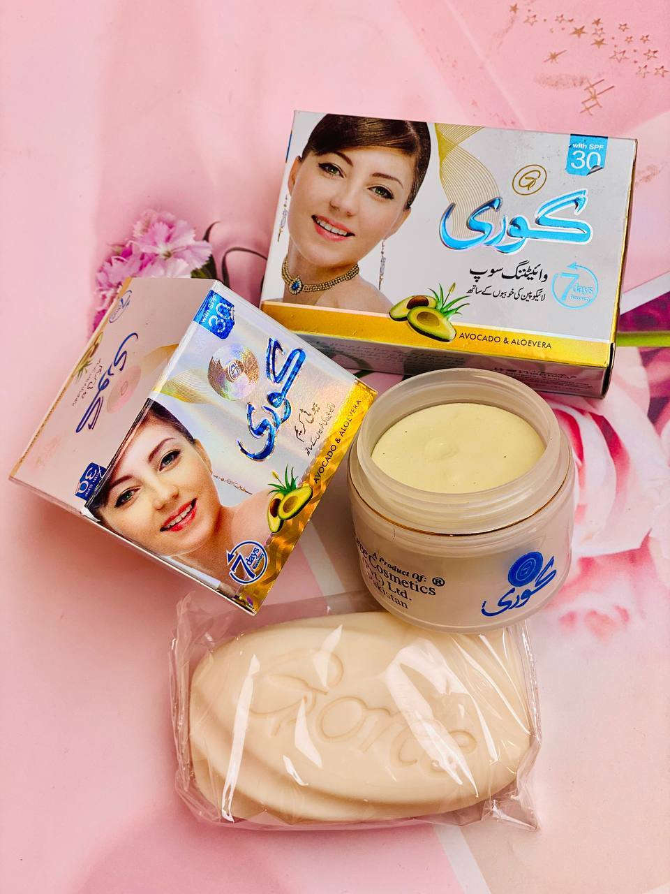 كريم كورى Goree# 🤩
▪️ تفتيح البشرة  كريم الجمال من گوري
✨كريم مع صابونة گوري❤
✅تبييض وتفتيح اكيد وتصفية للبشرة خلال اسبوع واحد.
✅علاج حب الشباب.
✅علاج البقع والتصبغات.
✅اخفاء الخطوط والتجاعيد.
✅كريم باكستاني اصلي ١٠٠٪
✅لايسبب اي اضرار جانبية.💪
✅ القضاء على مشكلة البثور في الوجه
✅إزالة الخلايا الميتة و القضاء على الحساسية
✅توحيد لون البشرة

✨صابونة كورى
✅تعالج حبوب البشره 
✅تعالج على تبييض البشره
✅تعالج اثار الحبوب 
✅تعطي لمعان حقيقي للبشره وازاله تصبغات البشره

سعر البكج 15الاف
يوجد توصيل جميع المحافظات العراق 4 الالف


**إذا كنت صاحب هذا الإعلان وتريد حذفه لأي سبب، رجاءا أرسل رسالة إلى الدعم الفني**