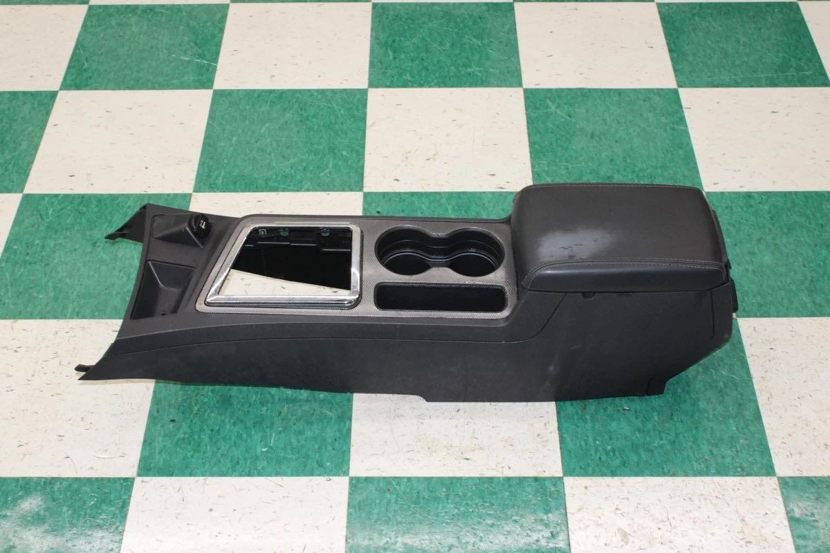 السلام عليكم 
غراض جالنجر للبيع 2008-2014
دعامية خلفية اصلية 
+ بكلايت ٢٠٠٨-٢٠١٤ شكل ال ١٥-٢٣
دعامية امامية اصلية مع شبابيك srt ضوئية يحتاجلها صبغ 
وايضاً غراض خير من الله متوفرة 
دشبول
 درك 
كيجات
 تحكمات تبريد  
شاشة قلاب 
فرس 
بطاين بوب جديدة 
بطاين خلفية جانبية 
***********
واتساب متواجد 
توصيل متوفر
