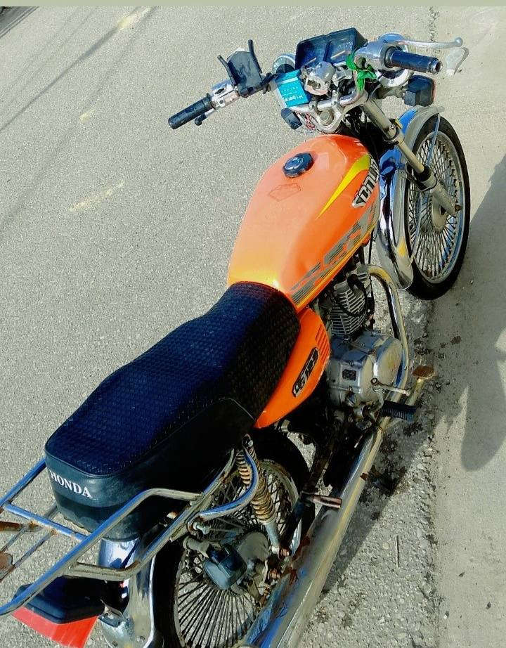 السلام عليكم دراجه للبيع تايكر موديل 21 اوراق مكفوله السعر 400 وبيها مجال بسيط ***********
