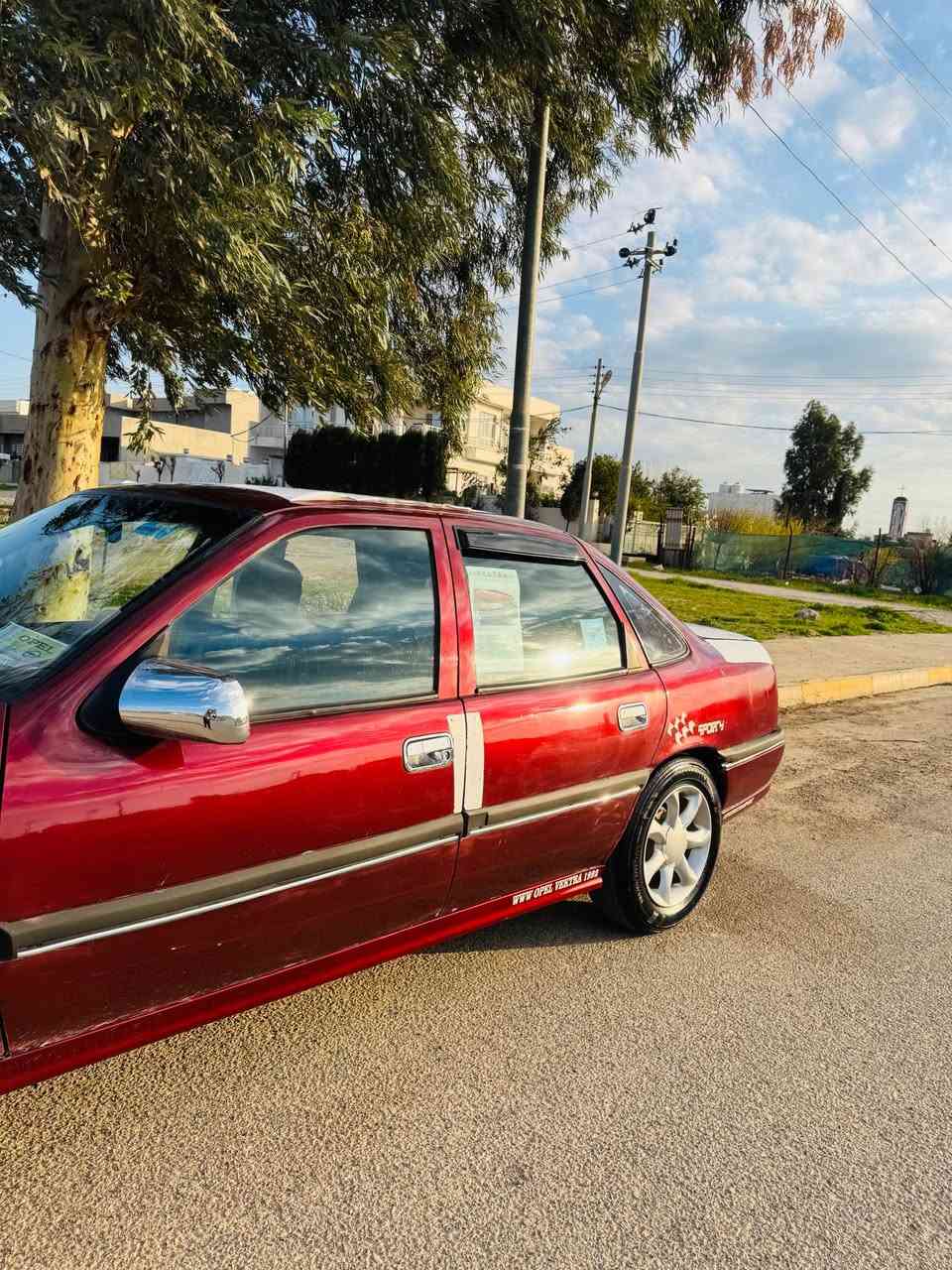 ماشالا شتي هه رزانو جوان خوار هه موو بازار ئؤپل ڤيكترا مؤديل 1993 مه كينه 18 بيداعمه خايسي نيه توندو تؤله ماريي دوسته هه موو كياني به شه رت علوجه سه ياره كه م چوارتايه ويلي نوي نويم بؤبه ستاوه مه كينه يي بو خاريشي نييه شوين كويه ***********
*********** كويسينجاك, أربيل
