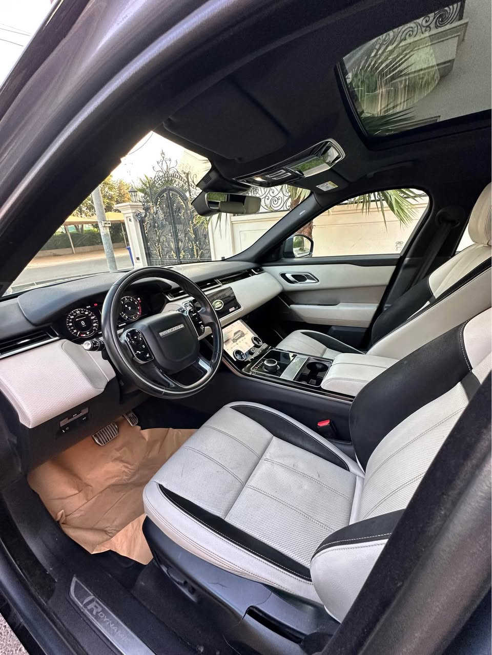 Range Rover Velar R Dynamic 2018
فول مواصفات خلیجی زیرو شریکە سردار اربیل
فول مواصفات بانوراما بصمە دبل اکسل فورویل کوشن جلد شاشە و کامیرا 360 سیارە موجودە من اربیل
رقم و سنویە جدید و باسمی
سعر 243 ورقە و مجال
واتساب ***********
ڕانج رۆڤەر ڤیلەر  2018  R DYNAMIC فول فول  مواسەفات خلیجی زه مان شريكه سردار بنزين V6
پانۆراما ، کوشن جلد سپی دوو شاشە ئە لیکترۆنی لەمس ، گێچ ئەلیکترۆنی ، لید، لایتی حەدەسە بیلاد ، دەبڵی کارەبای بەرزوو نزم ئەکات ، دەبل ئەکسل ، Eco ، كاميرا 360 , دەسکی کارەبای ، دەرگاى دواوه كارەباي و جەگ ، 
زۆر مواسەفاتی تر
تەنیا 120 هەزار رویشتووە
گێر مکینە تحویل بەشەرت
‎سەنەوی و رەقەم تازەیە و بەناوی خۆمە 
سعر 243 وەرەقە و مجال
*********** واتسئاپ أربيل, العراق
