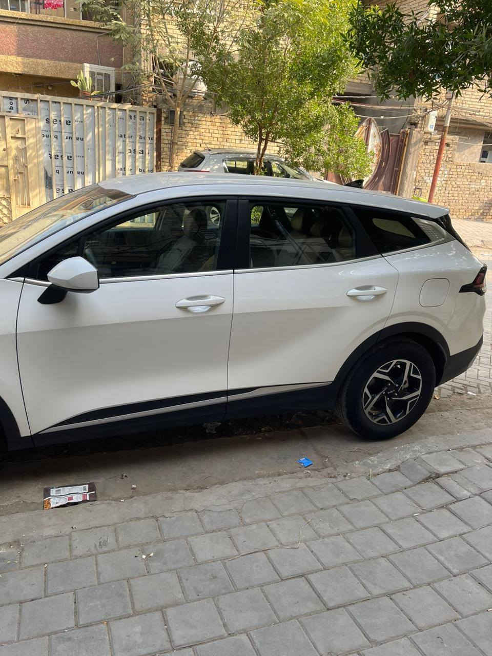 سلام عليكم
سبورتج 2024 رقم بغداد حادث جنطه فقط ماشيه 30 الف
سعرها 220
ماكنها بغداد م الصدر جميله الثانيه قرب زامل ابو داطلي 
أي استفسار *********** واتساب
