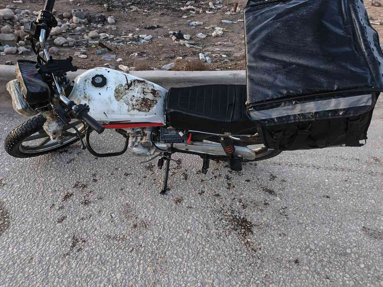 السلام عليكم
دراجه سافان للبيع موديل 22  أوراق أصولي 
السعر 400 وبيها مجال
مكاني الإسكندرية مجمع حطين
***********
