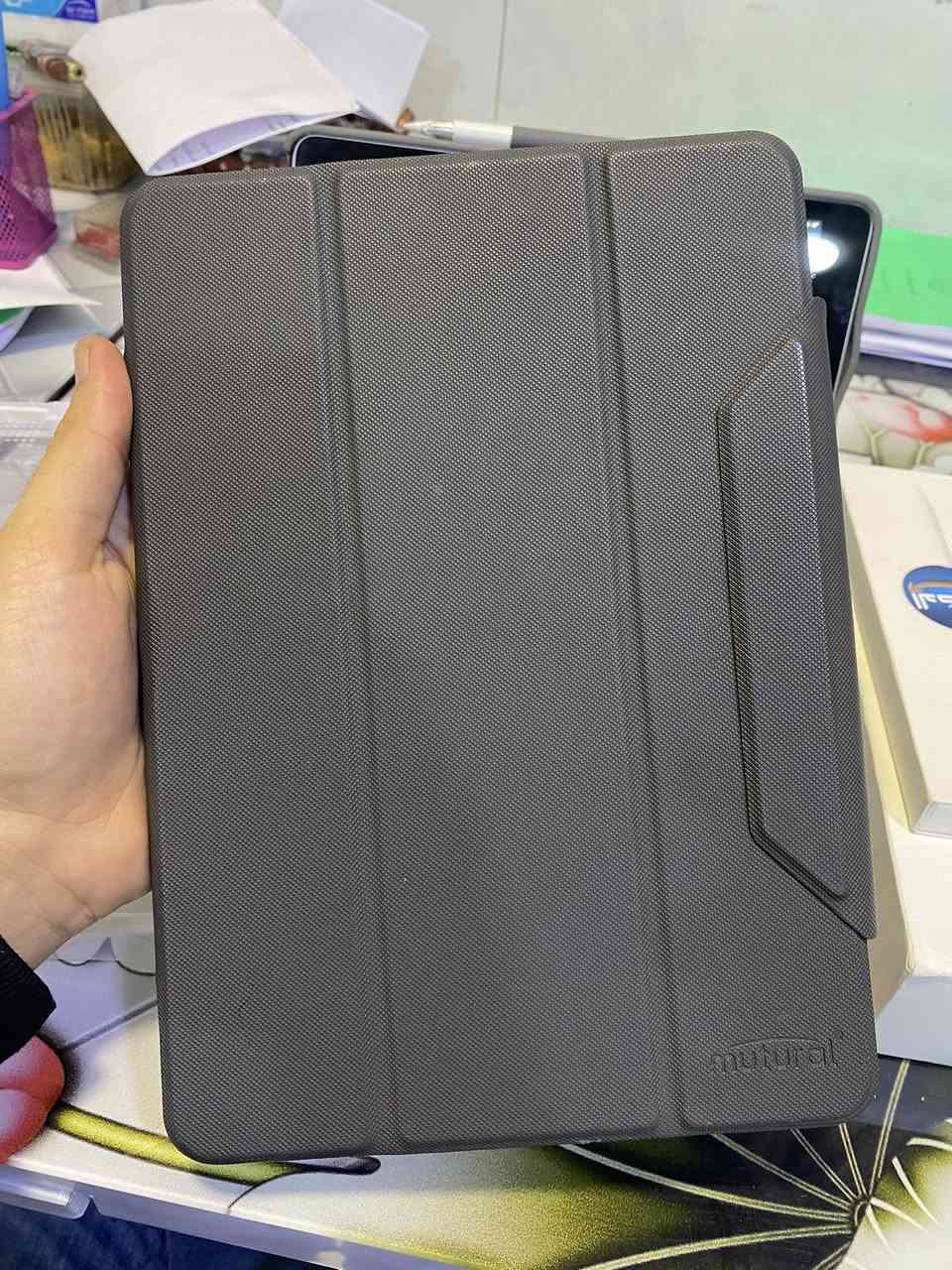 ايباد 9 
ذاكره 64 نضافه 100 بل 100 اذه لكيت بي شخط تاخذه بلاش استخدام عله كد دراسه لا اكثر مشتري جديد وعله ايدي  ويا محفضه جديده بعدهه بكارتونهه ما شادهه وويا كفر وكيبورد يجي بي ماوس وويا قلم يدعم راحه اليد  وكارتونه هم موجود السعر مع كامل الملحقات 300 الف قفل 
مكاني البصره  التنومه ومتوفر توصيل لجميع العراق بشرط تنطي عموله  شي بسيط 

***********
