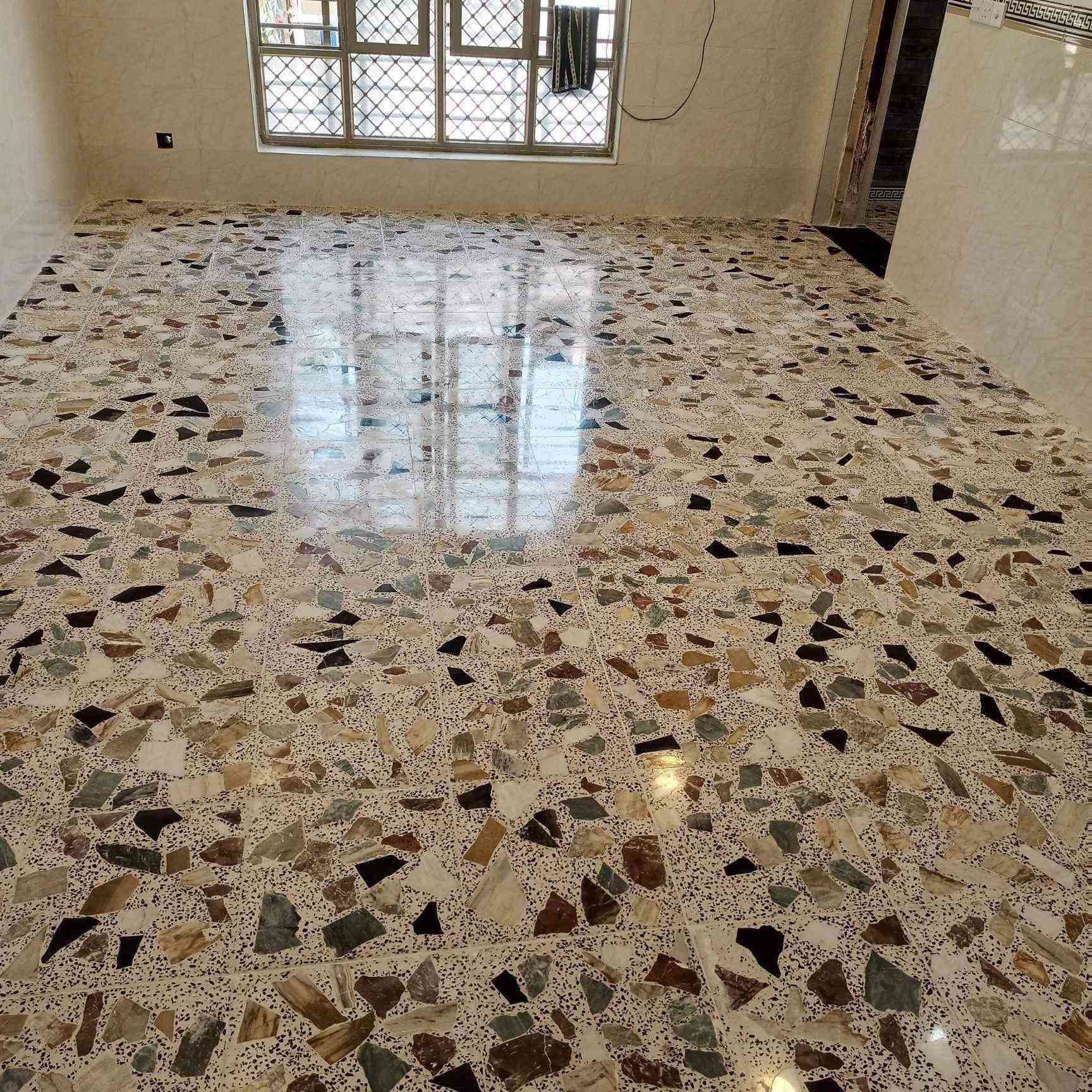 جزء بسيط من عملنه انشاء الله ينال عجابكم 
نعمل كافه  انواع السراميك ومرمر وكاشي وبورسلين 
خبره اكثر من 50 سنه  الجوده والنضافه وسرعه  وضمان العمل.   
***********
‭0783 200 679
