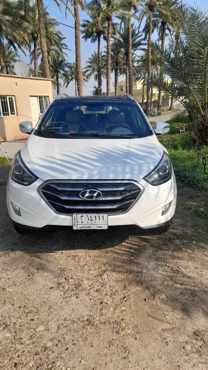 توسان خليجي موديل ٢٠١٥ بنوراما ماشية ٩٨الف كيلو مكفوله عدا شبر بجنطه معدل على بارد سيارة على يدي كير محرك كشر كله مكفول السعر١٦٣ وبيه مجال سيارة موجود بغداد   هذا رقمي ***********
