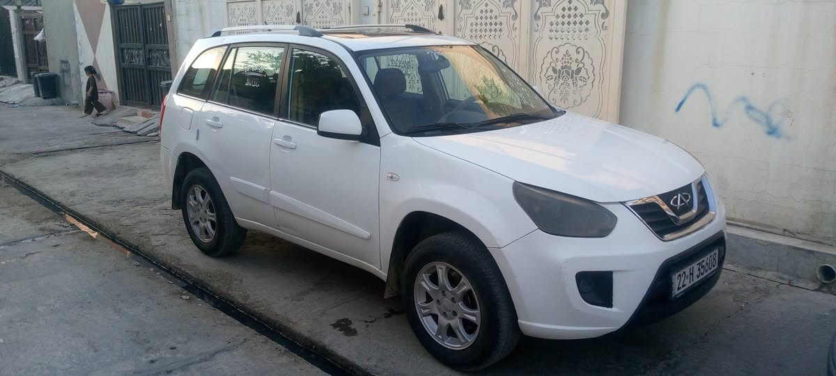 شیری تیگۆ 2014 گێر سیمی تۆماتیک ناو زە رد     سلایت سوکان ڤۆلیۆم ئاوێنە کارە بایی دوو پارچە ی سبوخ بێ ناو گرتن سە نە وی تا 2029  سعری (64) معا ملە ژمارە ی موبایل [ ***********] أربيل, العراق
