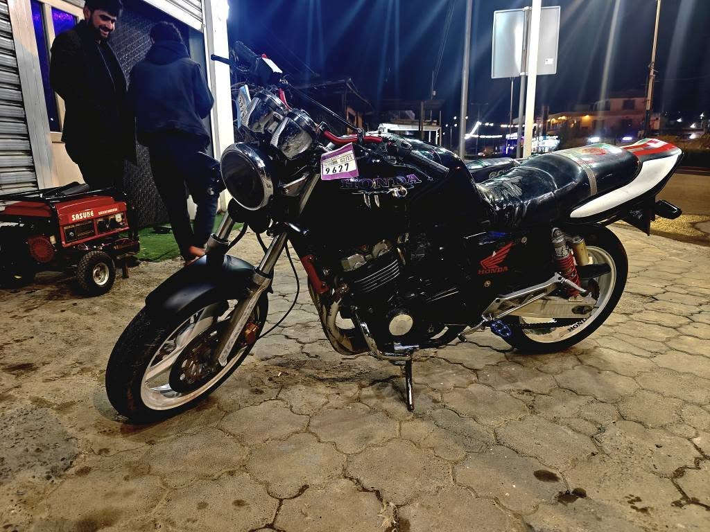 ٤٠٠ بۆ فرۆشنت شوێن دووکان سیاحی مەزبووت بێ کێشە بەشی خوارەوەی مەکینەی کەپسە تەنکیشی کونە باقی تر بە شەرت 
نرخ ٩ گەڵا و معامەلەیەکی برایانە ❤️ السليمانية, العراق


**إذا كنت صاحب هذا الإعلان وتريد حذفه لأي سبب، رجاءا أرسل رسالة إلى الدعم الفني**