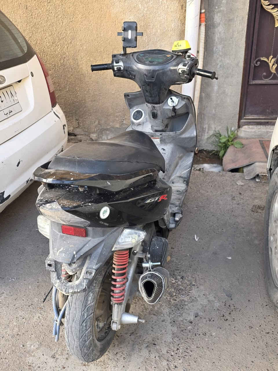 سلام عليكم
دراجه جيتي ار نضيفه كلشي بلادي ومختم من كلشي اوراق كامله مصار هواي من نزلتهه الله شاهد 
دبل خلفي جديد 
هورن امامي 
سماعه 
ستان تليفون 
صالنصه رياضي بس البلاديه موجوده الاصليه مالتهه 
حبايب عارضهه اب 1000 الف مو شراي لاتدخل فدوه اروحلك لاتعبني دراجه كدامك 

مكاني بغداد سبع ابكار
تواصل عل رقم او هنا او واتساب 

***********
