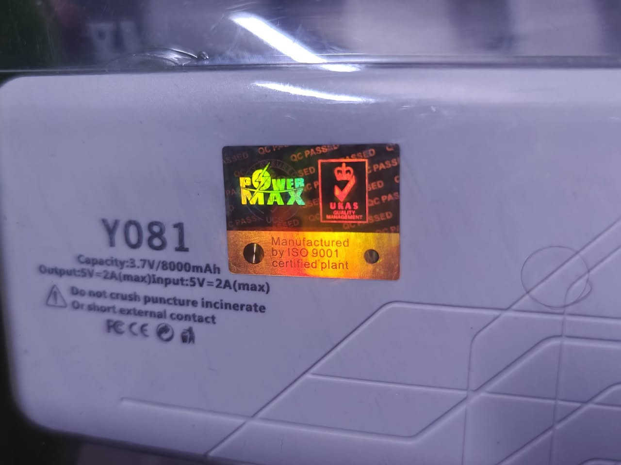 السلام عليكم طلعلي باوربانك شاحنة هواتف متنقلة غني عن التعريف من شركة باورماكس العالمية لتصنيع الUPS عدد 6 قطع كبس شركة شرط الضمان والشغل اعلى سعر ابيع مزاد وزاد الله من زاد توصيل موجود ***********
