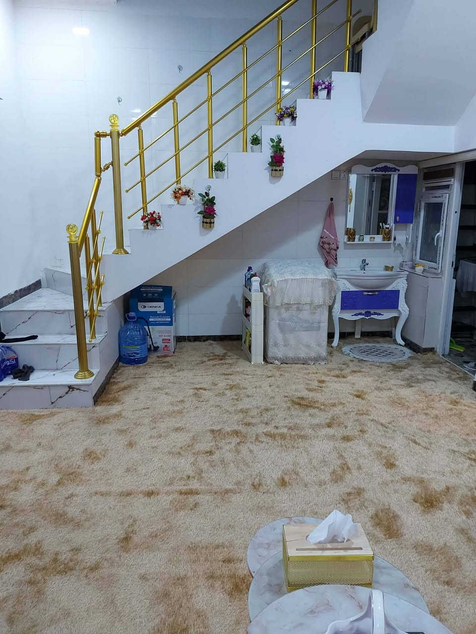 بيت ١٢٠ متر بشارع المطار بفرع اسواق ريحانه منطقه هادئه وامان مشمول بالتطويب المراجعه على الرقم التالي ***********
