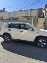 سورنتو ٢٠١١ • خليجي • كلين