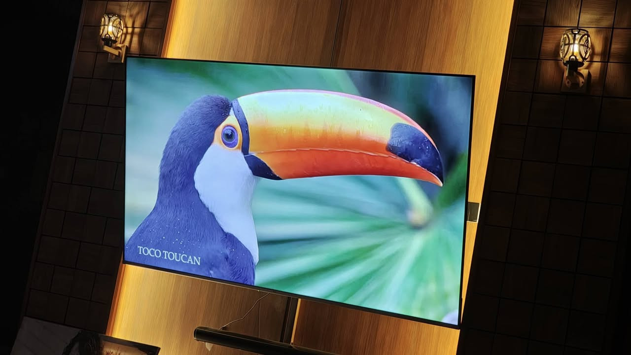 للبيع شاشه روميو قياس 85 بوصه فول فول استخدام اقل شهر ضمان ***********
