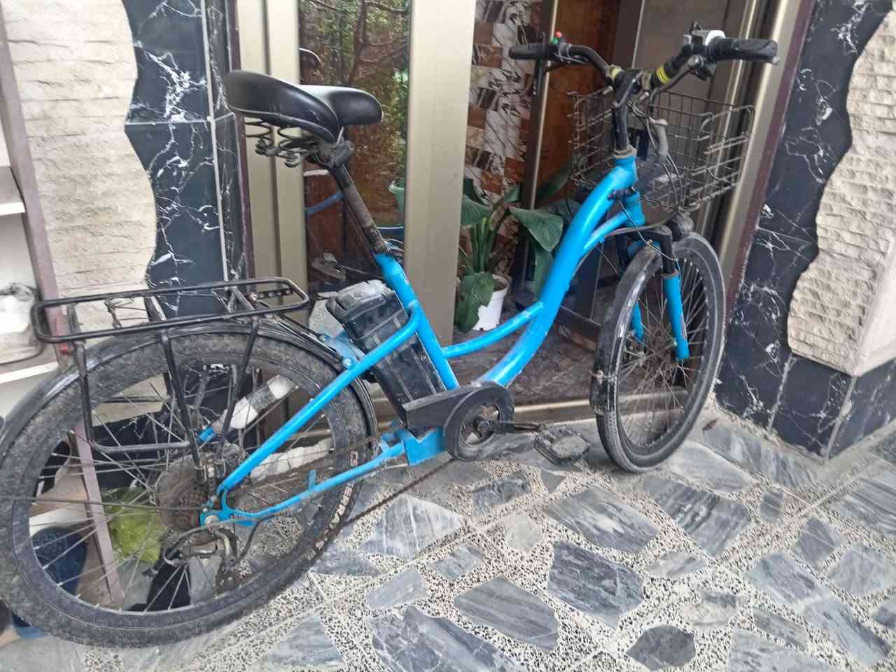 مرحبا بايسكل مساعد شحن للبيع بطارية ممتازة سعر ٥٠٠ وبي مجال الطيبين


**إذا كنت صاحب هذا الإعلان وتريد حذفه لأي سبب، رجاءا أرسل رسالة إلى الدعم الفني**