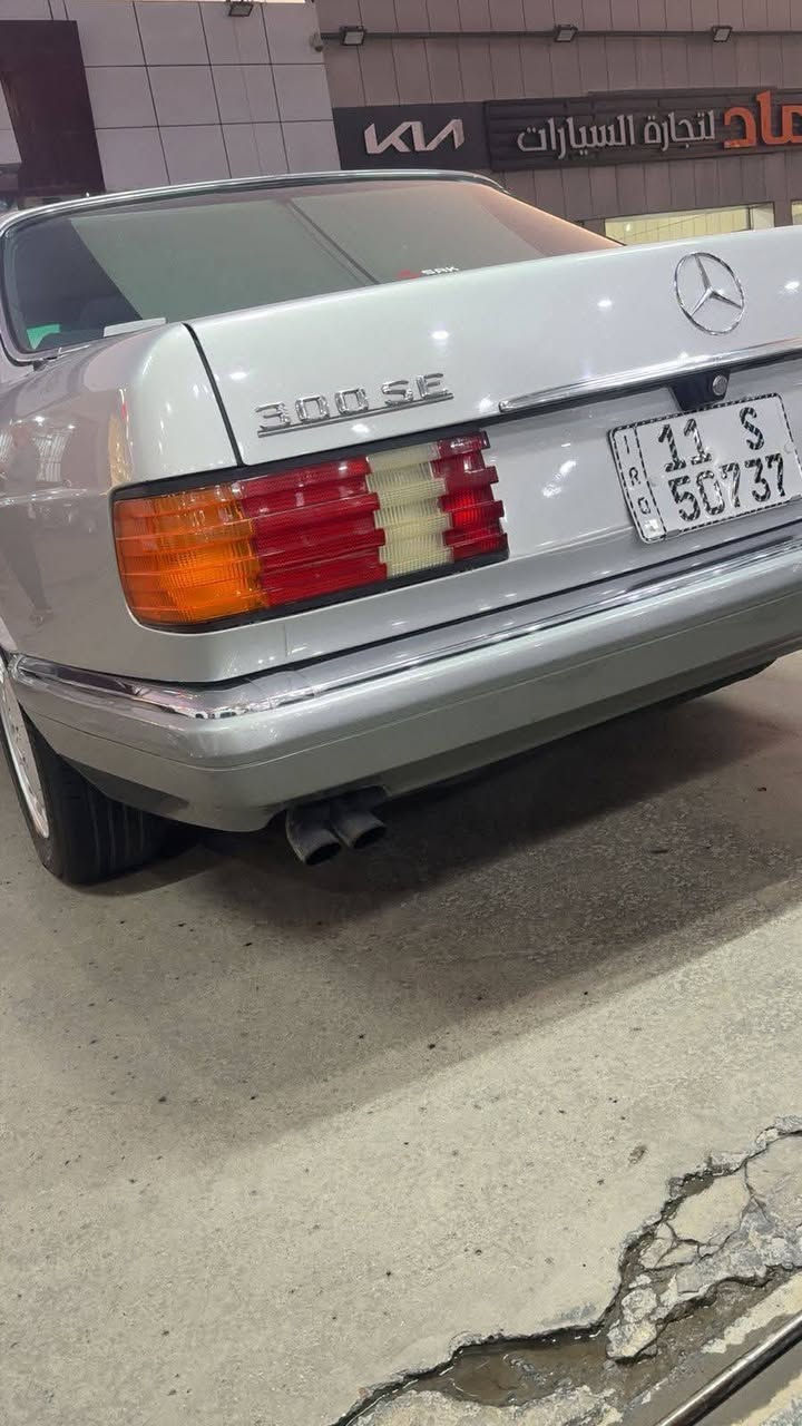 رمضان كريم
وين جناي 
مارسدس بنز 1990 وارد يابان 
فول مواصفات 
صبغ عام جماليه فقط  صبغ درجه اولى 
باقي وضع الشركة 
6 سلندر كير محرك وضع الشركة 
دشبول كله صاج 
بردات كهربائية 
فتحه سقف 
كشنات كهربائية 
ويل كب 
ستيرن كهرباء 
سيدي مسجل جنجر 
تخم تأير جديد 
صدر تبريد ثلاجة 
وضع الشركة 
جناي يعرف قيمتها 
رقم بغداد دولي باسمي تحويل مباشرة سنويه هزه جديد 
السعر 14 ونص يعني 145 ورقه وبيها مجال 
اي استفسار 
*********** ابو احمد 
مكان بغداد البياع معرض المنار الحديث شارع 2
