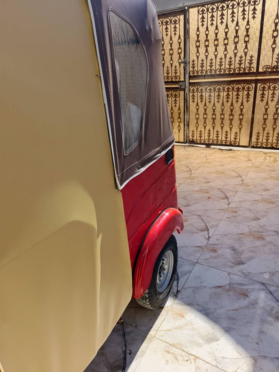 تكتك 22شهر8 سنويه ورقم نكليزي محرك مكفول الكشره بيه بارد  شويه يم البك لايت سعره 8600 وبيه مجال مكاني ميسان حي شرطه *********** موجود ع واتساب
