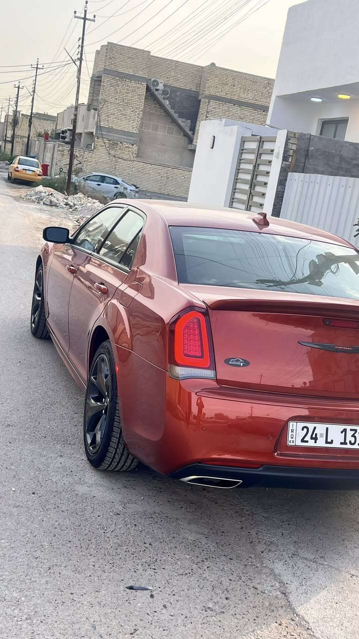 لسلام عليكم اوباما S300 موديل 2021وارد كندي السياره كلين بيها شبر بارد بل جاملغ الامامي مبين بل سونار مرفق بل منشور السياره مفوله بانوراما وبرده خلفيه ورادار امام كشنات حار بارد مفوله للاخير بدون صبغ رقم دهوك الجديد باسمي تخم تاير جديد صدر امامي خلفي جديد سياره جديده بمعنى الكلمه سعر 315 وبيها مجال  
*********** بي واتساب
