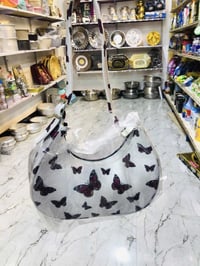 رمادي • تخفيضات • توصيل