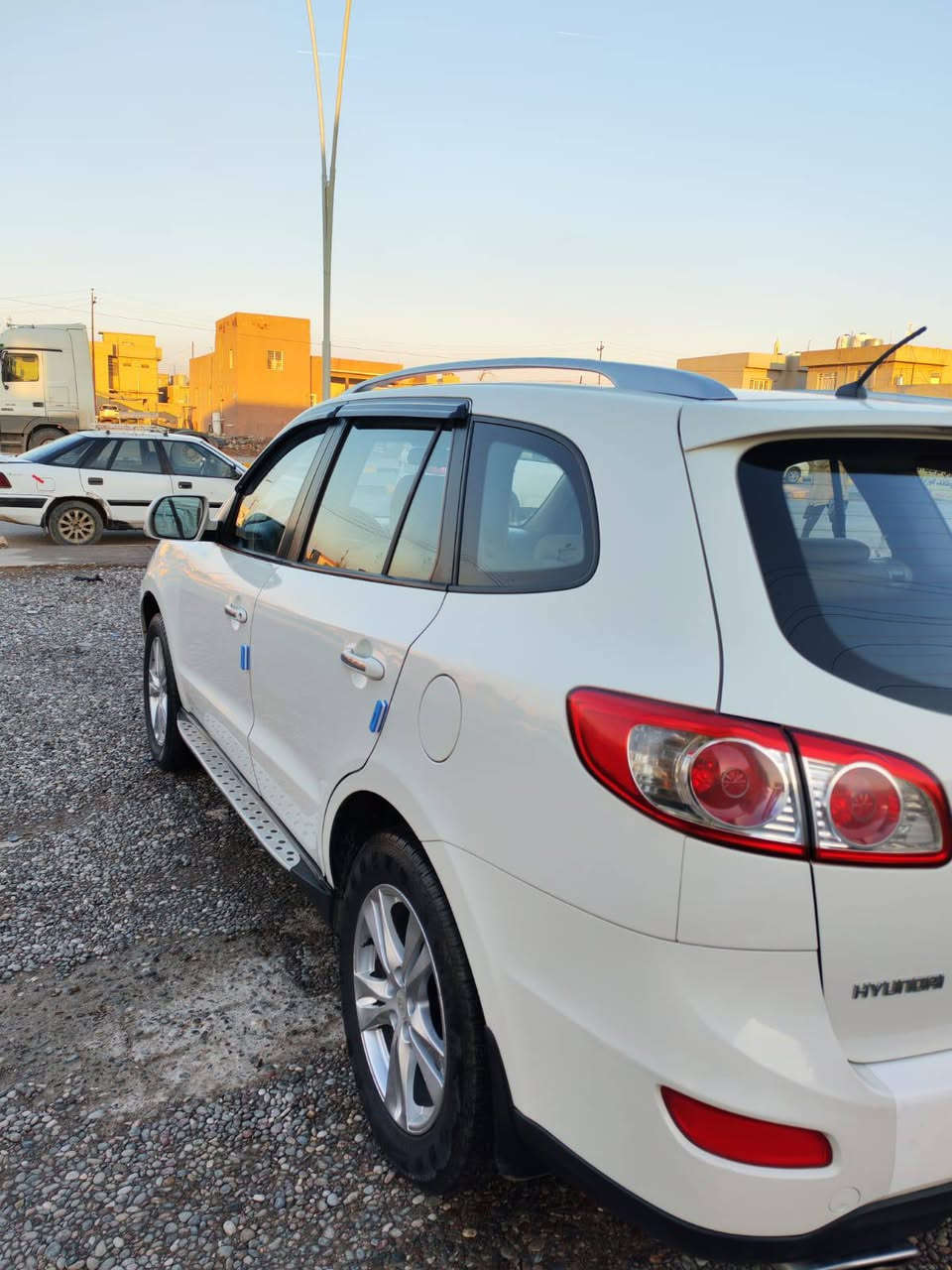 السلام عليكم للبيع هونداي سنتافيا موديل 2010رقم اربيل سنويه لغايه 2030 محرك سته سلندر 3500 سياره مكفولة من الحادث فقط ربع بوند صبغ موضح بالصور  7راكب تبريد مركزي ثلاث قطع  فتحه بالسقف تحكم استيرين جهتين دشبول صاج المرايا شفط اشاير بالمريا السياره باسمي شرط التحويل مكاني الموصل
السعر 150
***********
