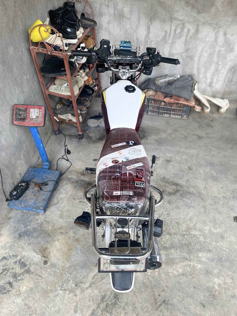 مر خصت الادمن سونك مديل 24 اسبانه ممضروب كلشي مملعوب بي سعر 550 بي مجال بصيط مكاني ديالى جلولاء ***********
