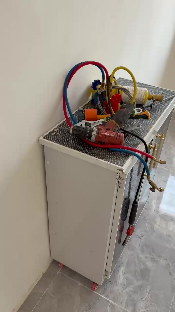 السلام عليكم أعلنه وناسنه فتح شد تنصيب صيانه غسل شحن جميع السبالت ستفسار***********وتساب
