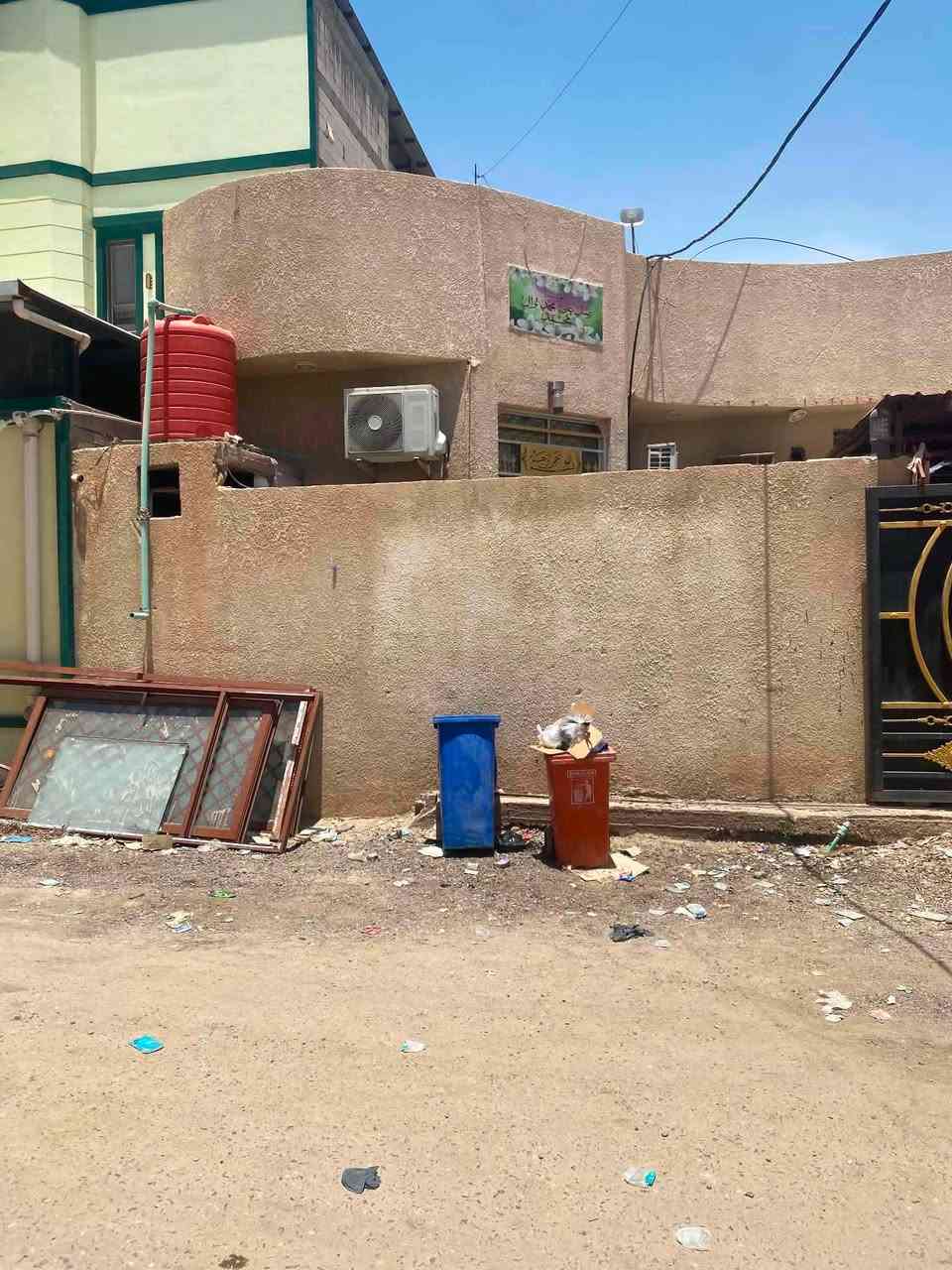 � بيت للبيع – حمدان / شارع المركز

📍 الموقع: حمدان – شارع المركز – قرب سنتر وأفران الملاك

📐 المساحة: 150 م²
🏠 طابق واحد
🧱 بناء بلوك درجة أولى

🔹 غرفتا نوم
🔹 صالة
🔹 مطبخ
🔹 ديوانية
🔹 صحيات داخلي وخارجي
🔹 كراج كبير

✅ موقع حيوي قريب من الخدمات والأسواق
✅ مناسب للسكن العائلي

💰 السعر: 100 مليون دينار

📲 واتساب: ***********
📞 اتصال: ***********

🏢 مكتب الكعبي للعقار للاستثمار العقاري والمقاولات

#بيت_للبيع
#حمدان
#شارع_المركز
#عقارات_البصرة
#بيع_وشراء_العقارات
#مكتب_الكعبي_للعقار
#استثمار_عقاري
#البصرة�
