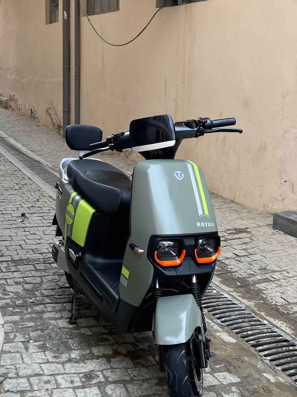 ريان ابو عيون الوحش 🔥
لون زيتوني المرغوب 
فولل مواصفات 
ملف 1500
 سرعه 92 
معروف بل سوك 
سعر مناسب 
***********
