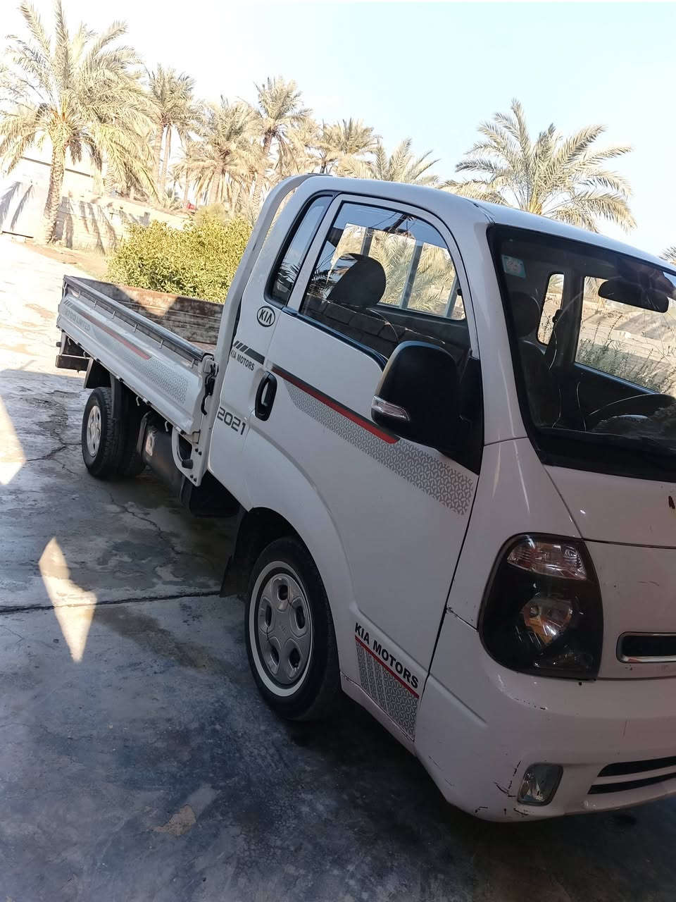 سلام عليكم كيا حمل البيع موديل 2018سيارة مكفولة كفالة عامة محرك كير شاصي  مكفول  تايرات كلة جديد رقم نكليزي  بغداد المكان ديالى تصال على هذا الرقم ***********
