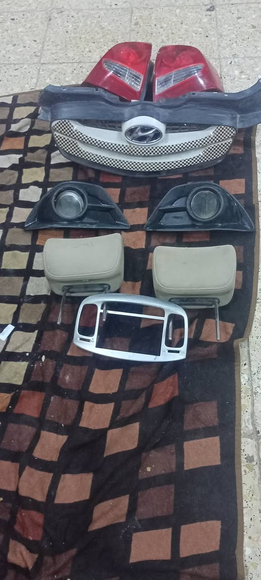 سلام عليكم غراض اكسنت  وبكلايتات اصليات تفصيخ  واحد بي فطر كلش بسيط ممبين  ***********
