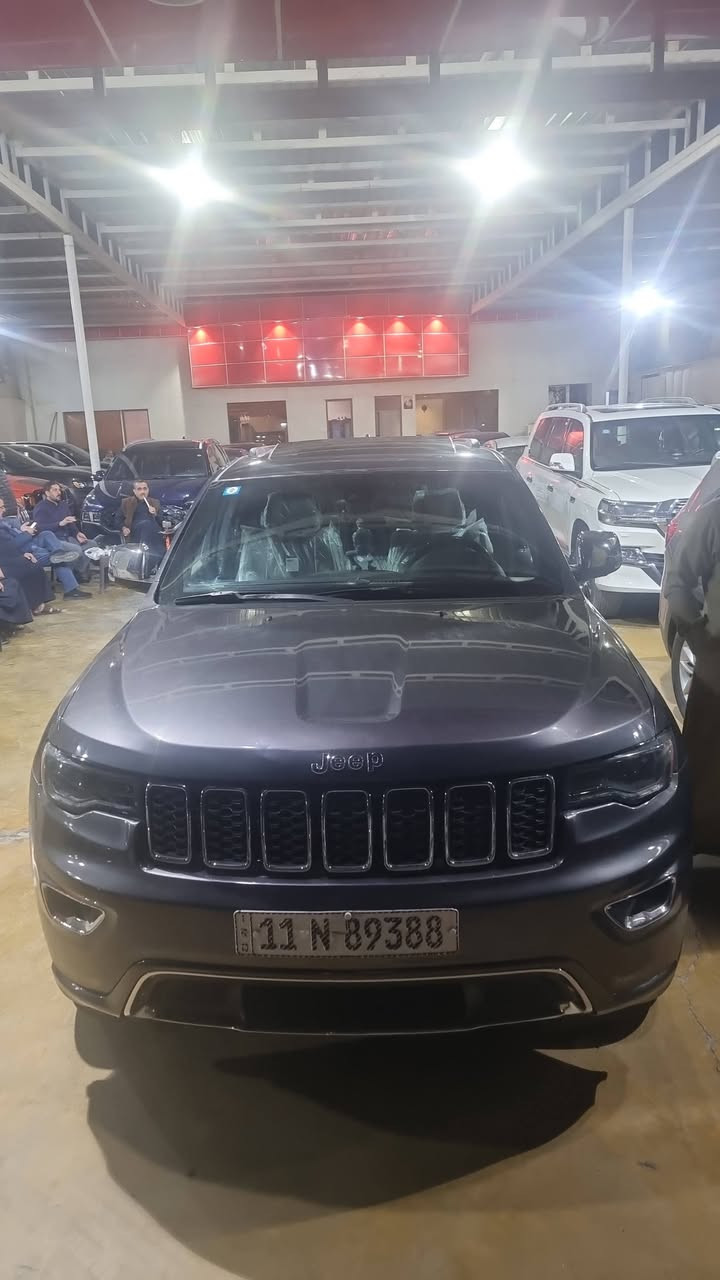 لمتد ١٧ بيها مكانات صبغ ابيع حزام .
ماشية ٧٥ سيارة جديدة وجاهزة  بغداد بسمي رقم وهزة جديد للبيع فقط ١٦٧ وبيها مجال قليل للشراي .
مكاني بغداد دورة  
*********** . واتساب 
اخوان سعر  مناسب مال بيع وما اكطع سعر بتليفون .
محرك كير صدر  امامي خلفي  تخم تاير كهربائيات  طك فلين .
سيارة فول  بنوراما   شفتات ستيرن  فول فول
